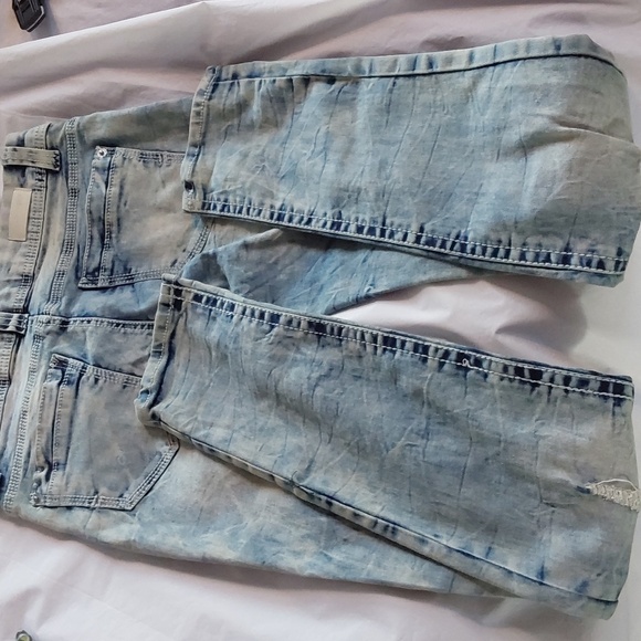Almost Famous- Light WASH Distressed Jeans Patches Edgy Funky Sz.3 - Picture 3 of 8